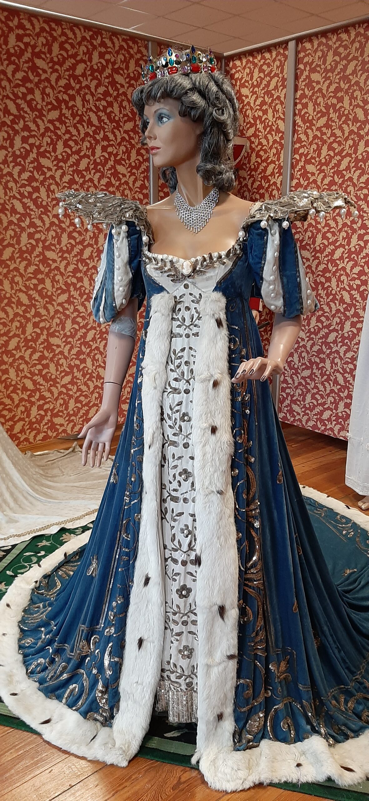Palais du costume de Lesparre – Costume